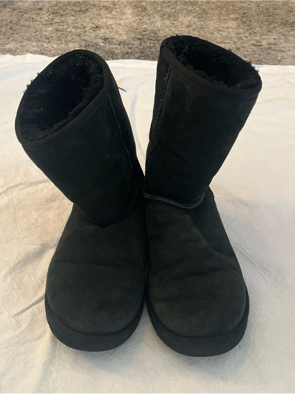 UGG 5825 Classic Short Boots Black Size 9